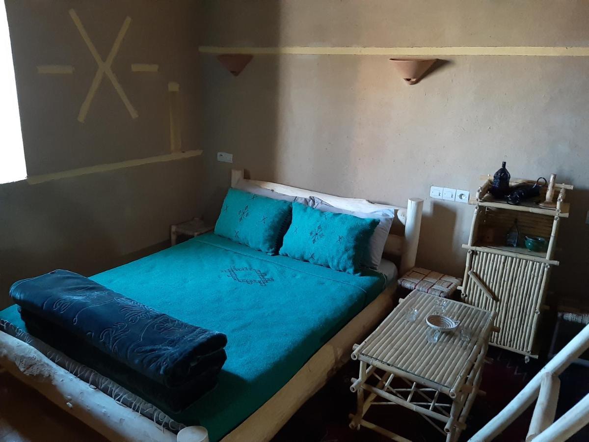 Kasbah Izoran Hotel มิเดลท์ ภายนอก รูปภาพ