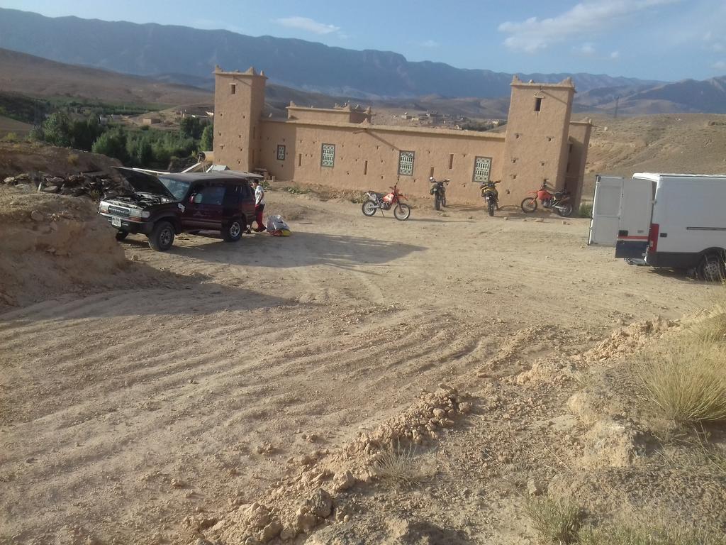 Kasbah Izoran Hotel มิเดลท์ ภายนอก รูปภาพ