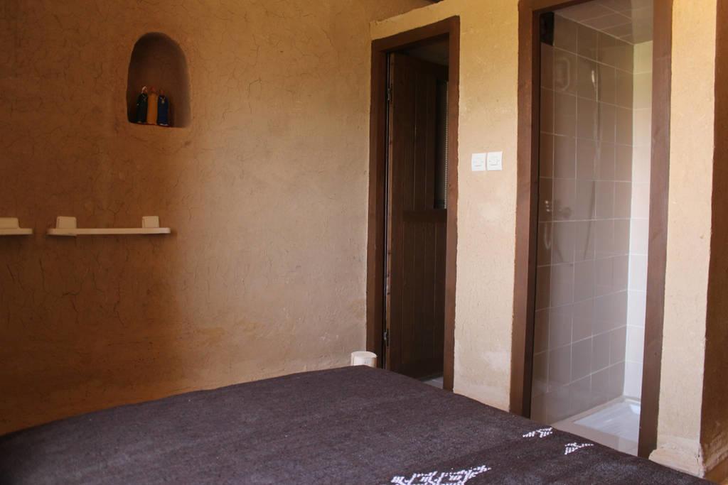 Kasbah Izoran Hotel มิเดลท์ ภายนอก รูปภาพ