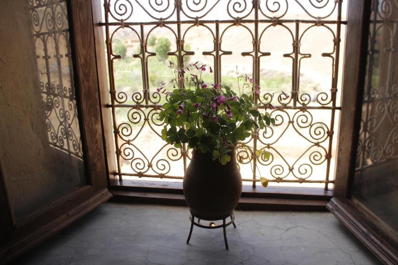 Kasbah Izoran Hotel มิเดลท์ ภายนอก รูปภาพ